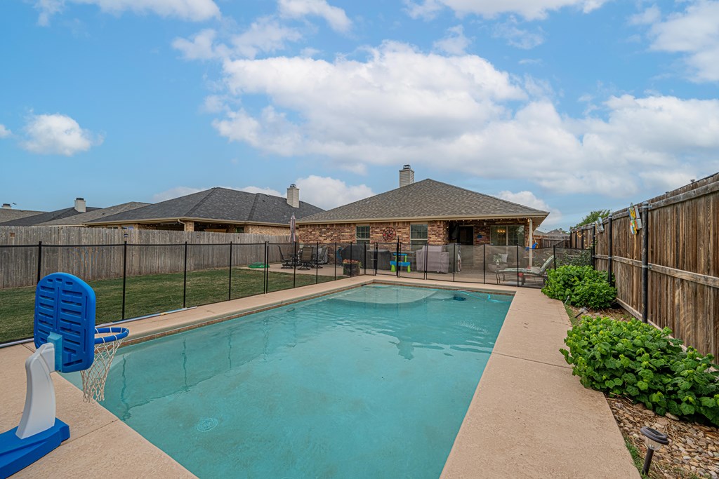 1014 Clemente Court, Midland, Texas image 6
