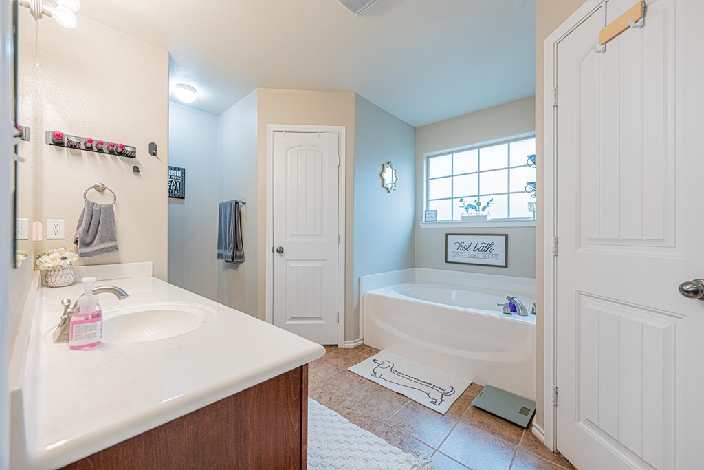 1014 Clemente Court, Midland, Texas image 44