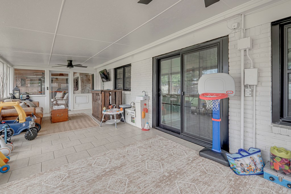 2602 N L St, Midland, Texas image 37