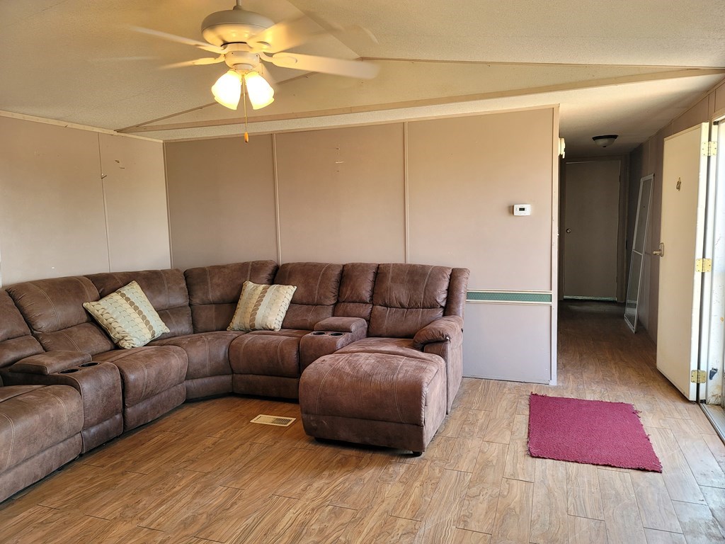 4098 W Gomez Rd, Fort Stockton, Texas image 9