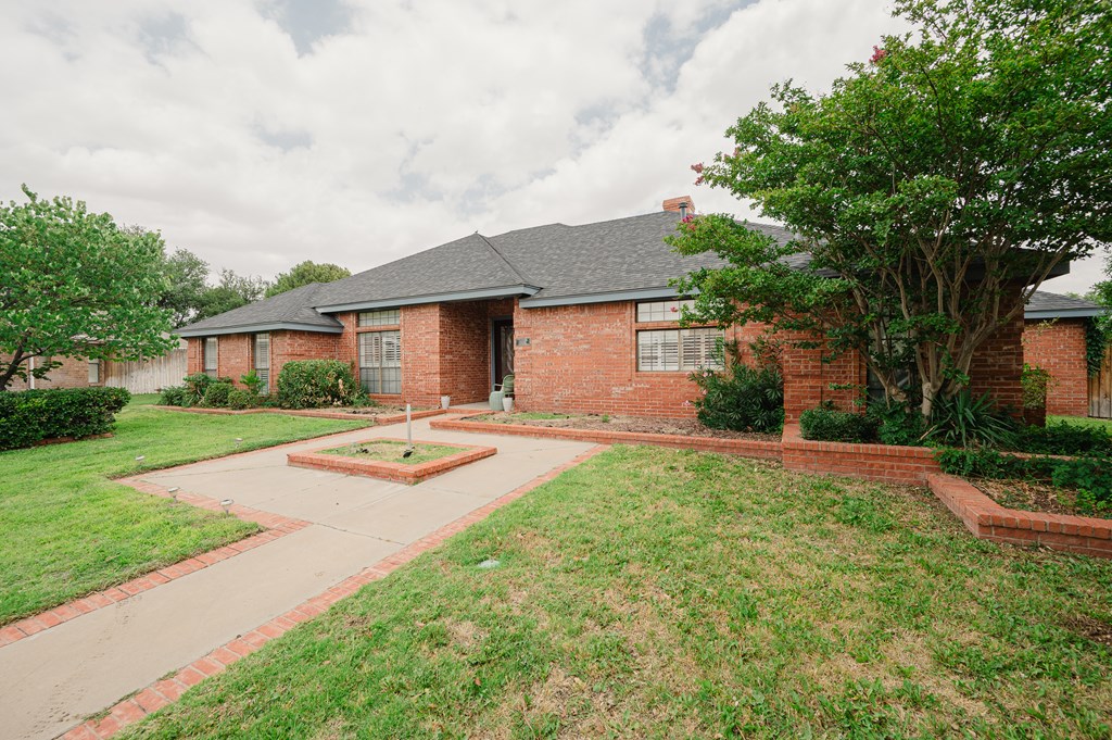 5000 Thames Court, Midland, Texas image 2