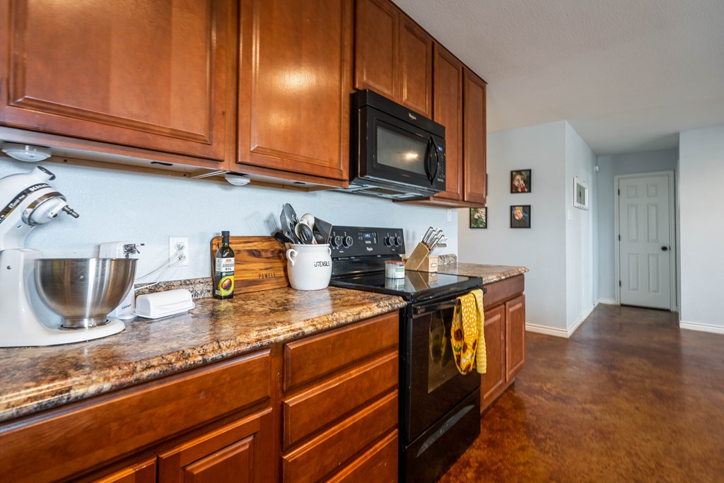 1104 Milltown Rd, Midland, Texas image 6