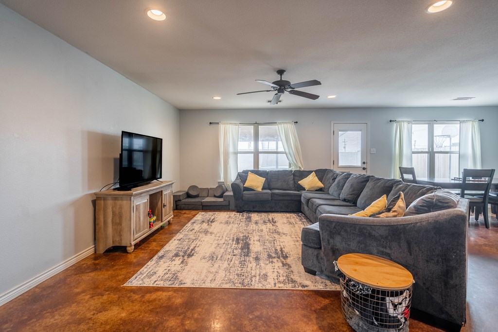 1104 Milltown Rd, Midland, Texas image 8