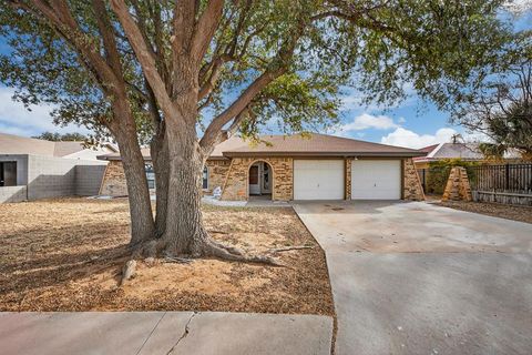 Homes For Sale - 4705 Anetta Dr<br/> Midland, TX 79703