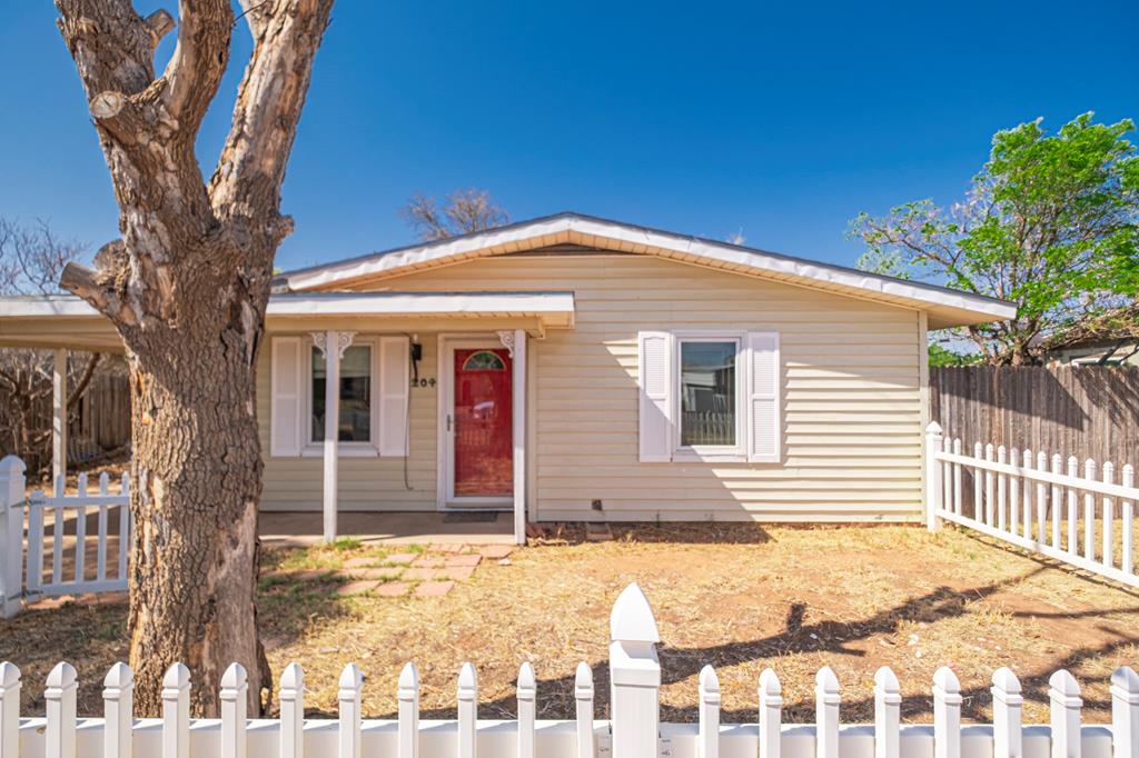 204 Spraberry Dr, Midland, Texas image 1