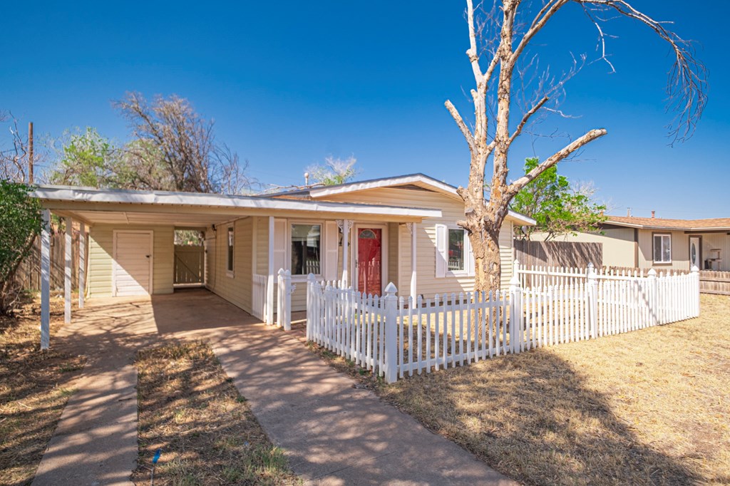204 Spraberry Dr, Midland, Texas image 4