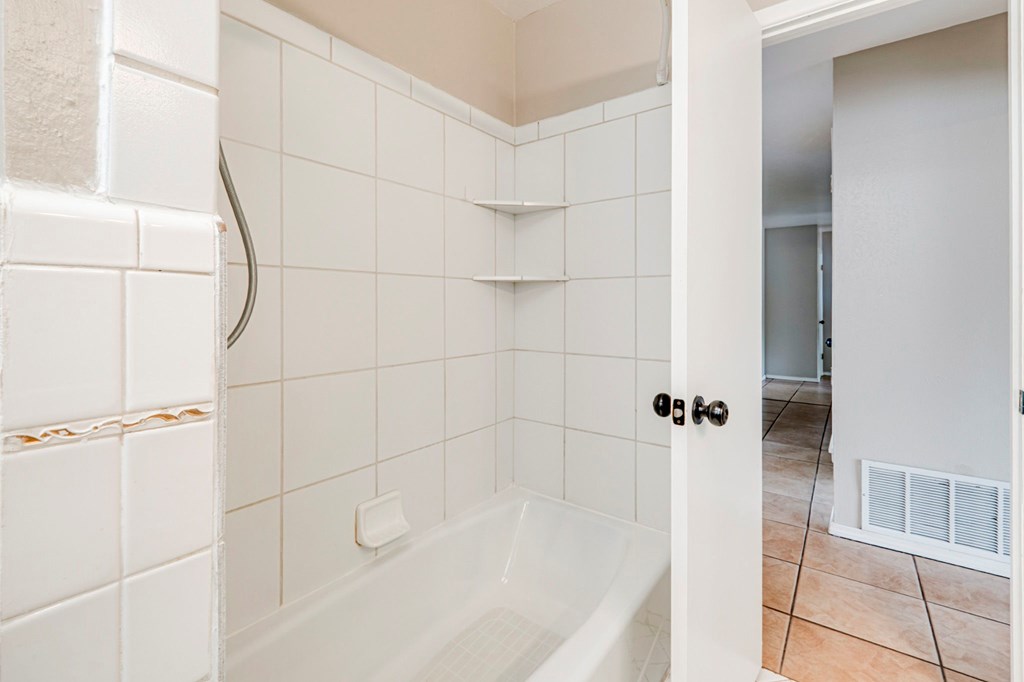 2809 W Shandon Ave, Midland, Texas image 38