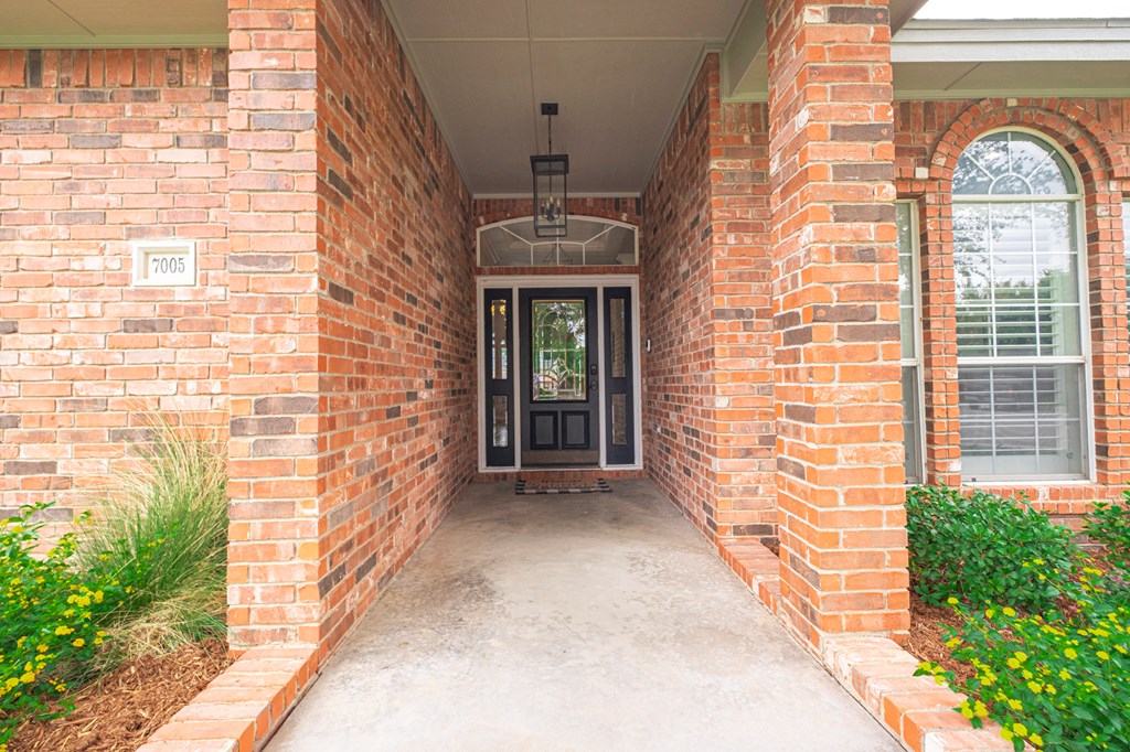 7005 Ridgeboro Court, Midland, Texas image 2