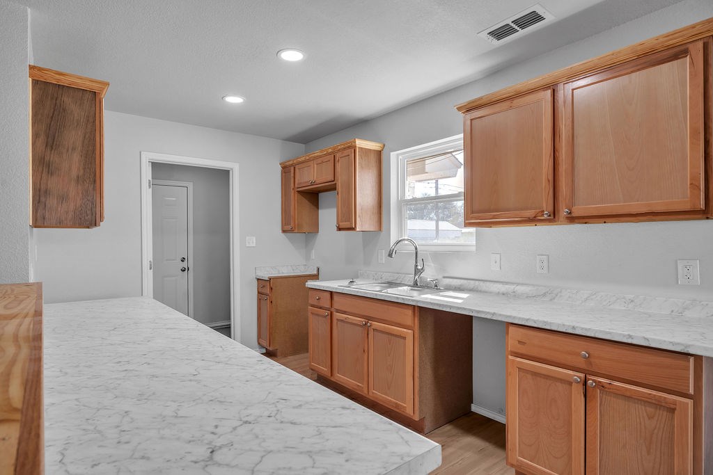 3621 Baumann Ave, Midland, Texas image 12