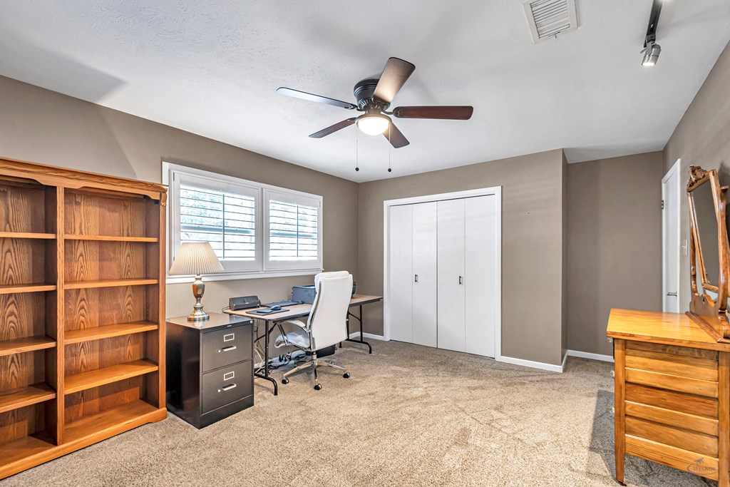 2512 Sinclair Ave, Midland, Texas image 39