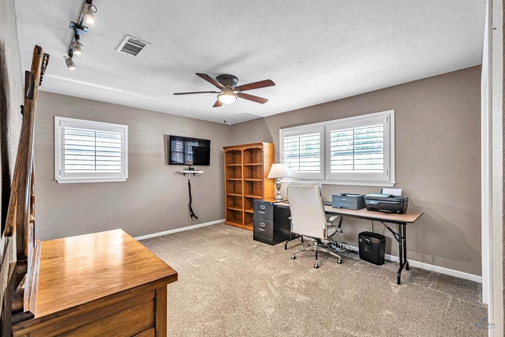 2512 Sinclair Ave, Midland, Texas image 38