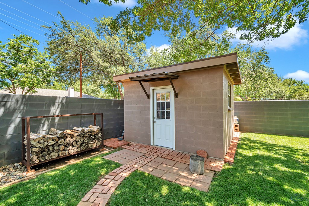 2512 Sinclair Ave, Midland, Texas image 15