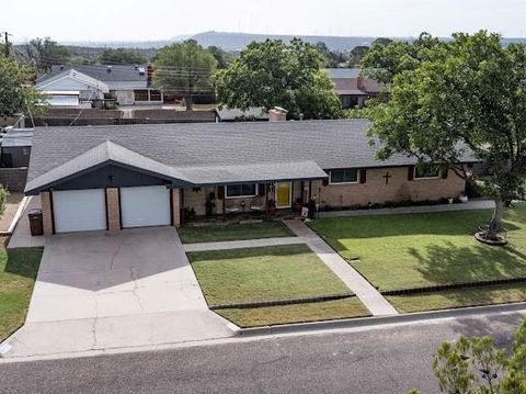 Homes For Sale - 2703 Apache Dr<br/> Big Spring, TX 79720