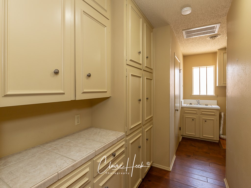 1209 W Pecan Ave, Midland, Texas image 11