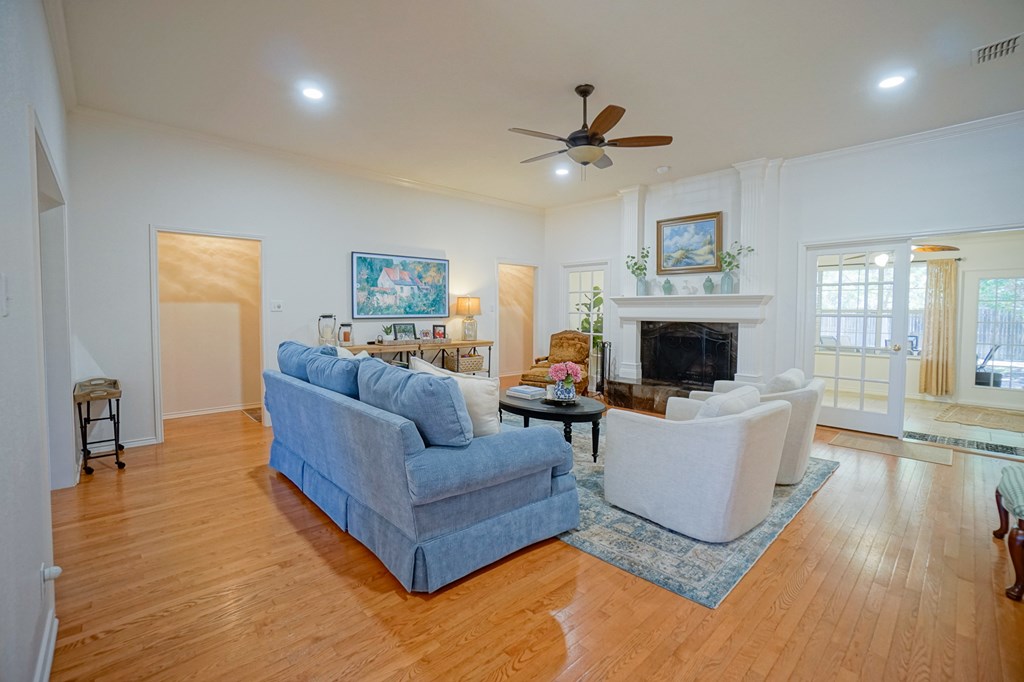 5504 Kingston Ave, Midland, Texas image 3