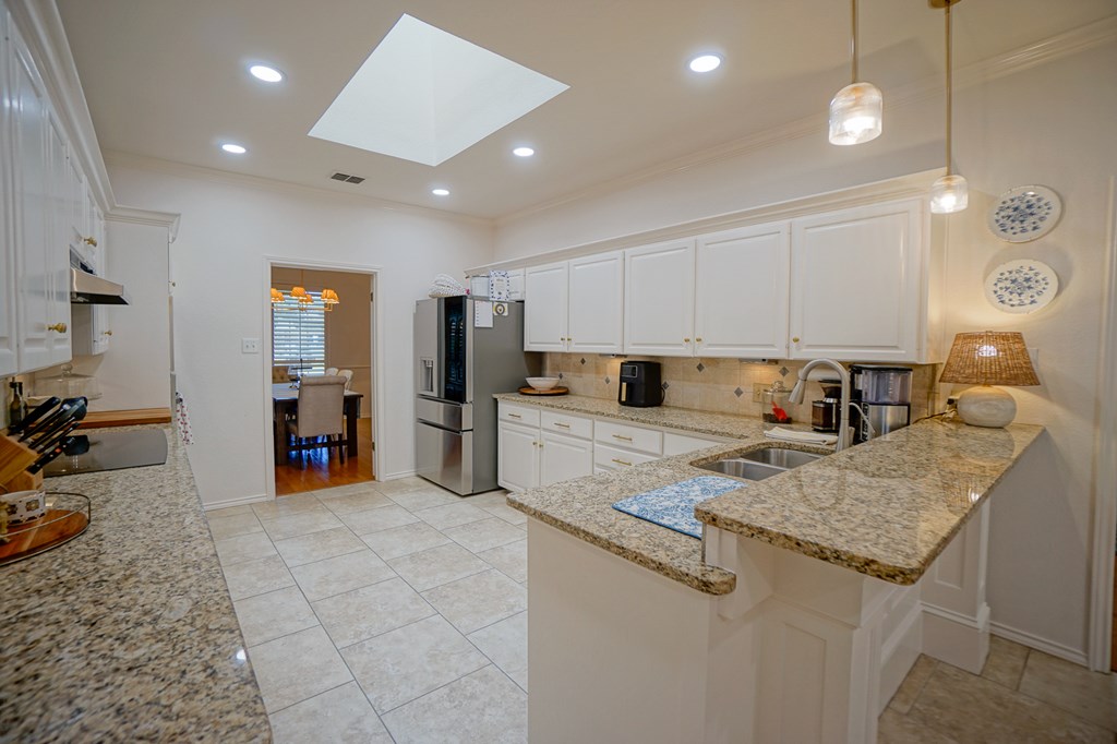 5504 Kingston Ave, Midland, Texas image 11