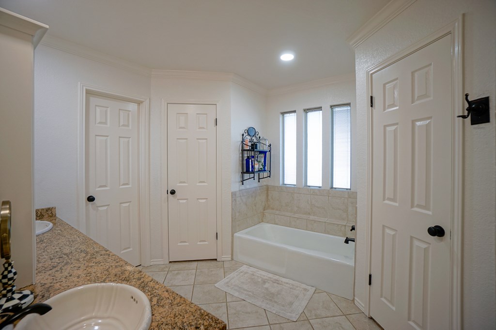 5504 Kingston Ave, Midland, Texas image 19