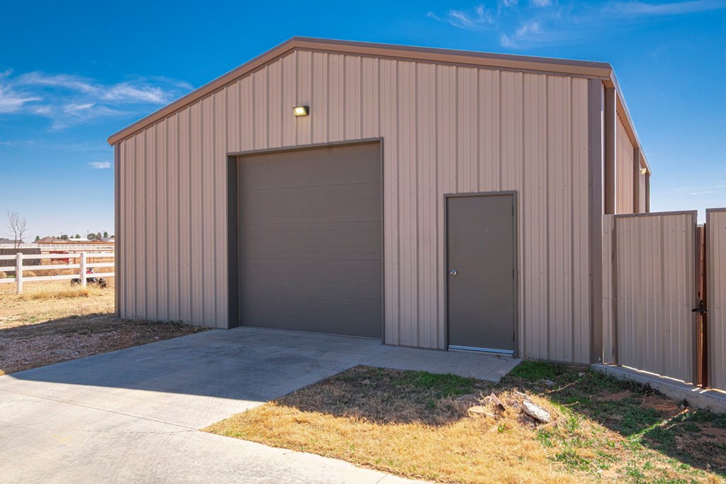 2068 SE County Rd 2450, Andrews, Texas image 35