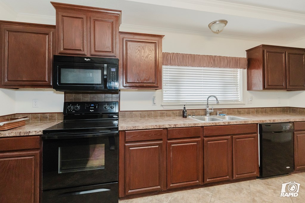 2610 W County Rd 140, Midland, Texas image 11