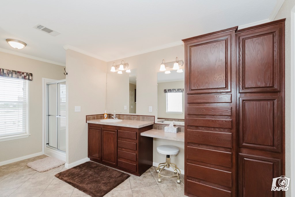 2610 W County Rd 140, Midland, Texas image 17