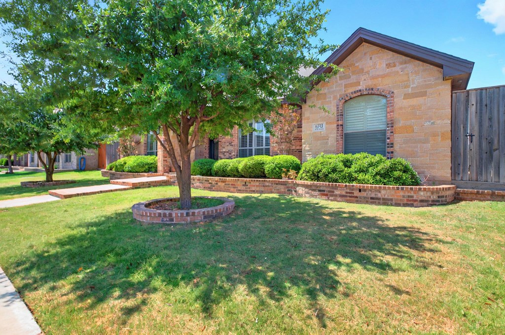 6711 Mosswood Dr, Midland, Texas image 3