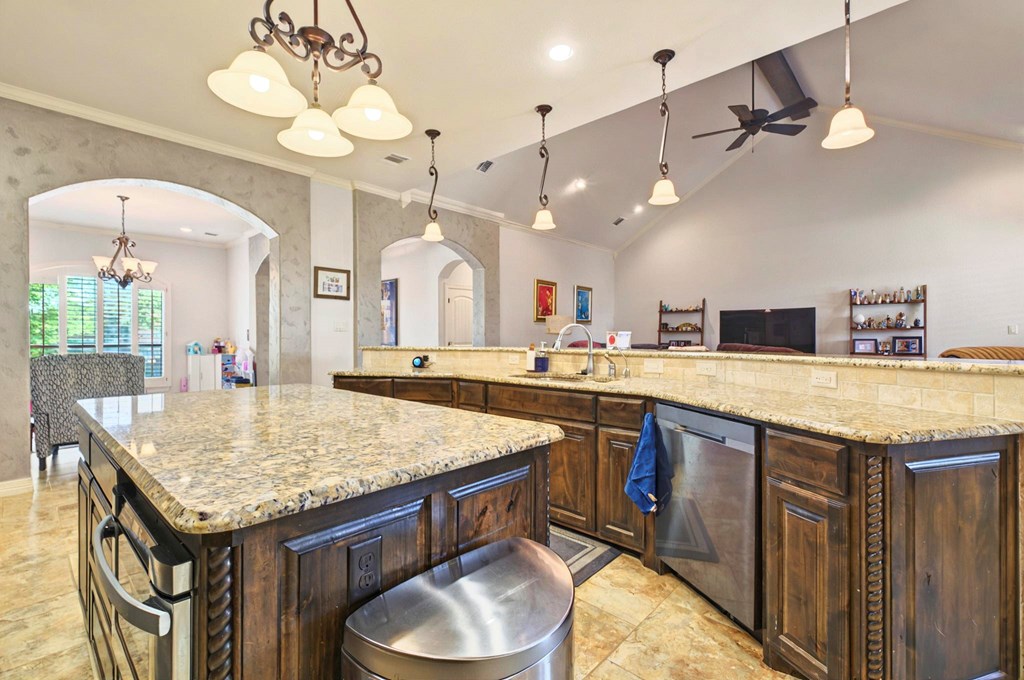 6711 Mosswood Dr, Midland, Texas image 16