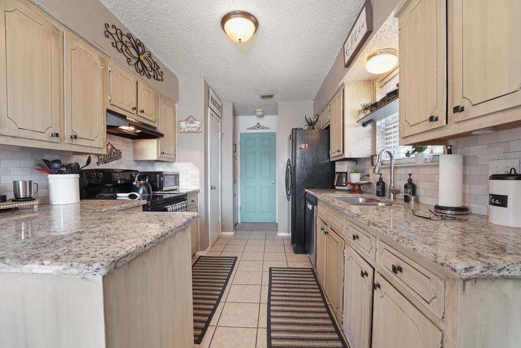 502 Parkwood Dr, Midland, Texas image 8