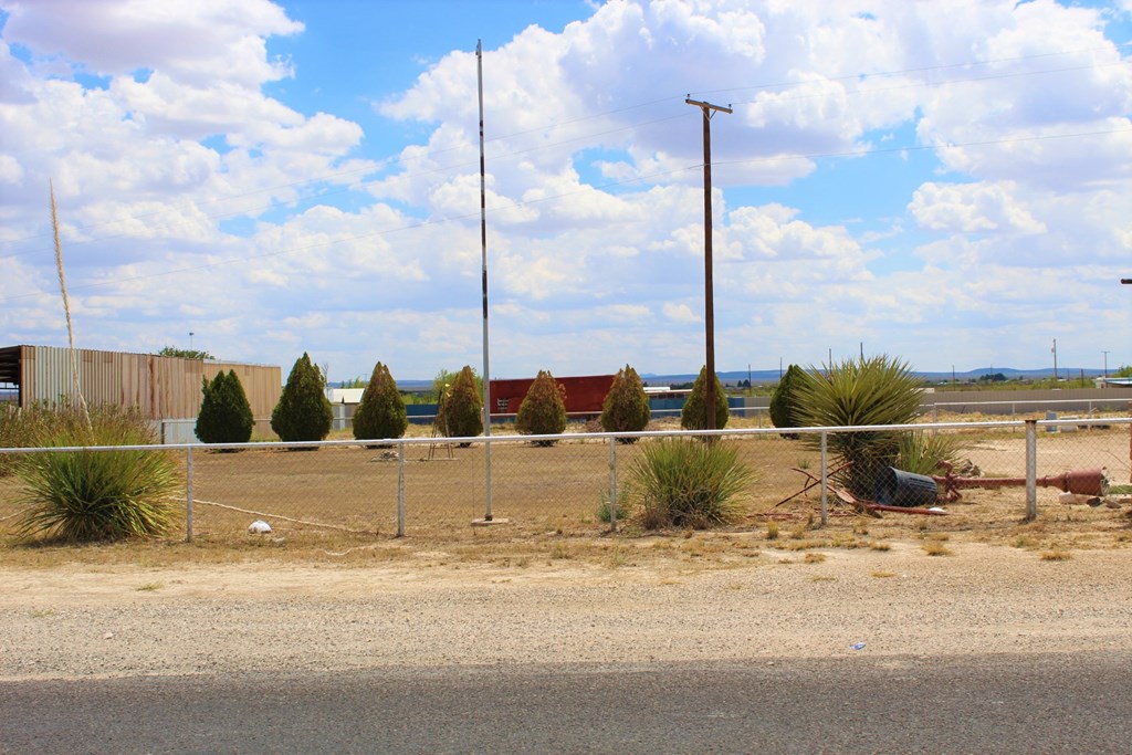 1851 W Gonzalez Loop, Fort Stockton, Texas image 4