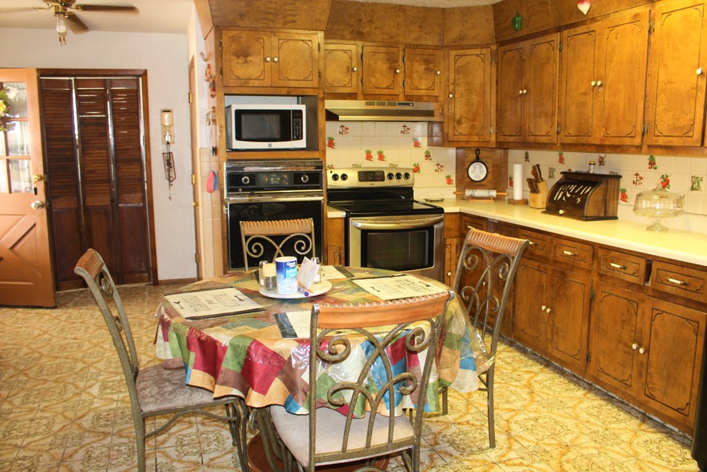 1851 W Gonzalez Loop, Fort Stockton, Texas image 13