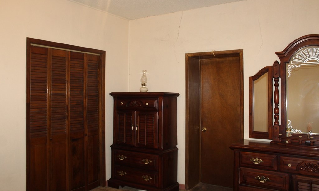 1851 W Gonzalez Loop, Fort Stockton, Texas image 21