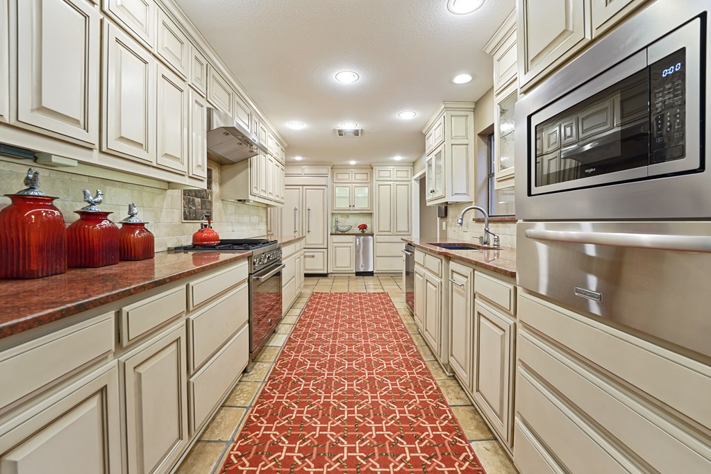 15 Chimney Hollow, Odessa, Texas image 5
