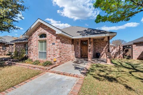 Homes For Sale - 5516 Carmel Court<br/> Midland, TX 79707