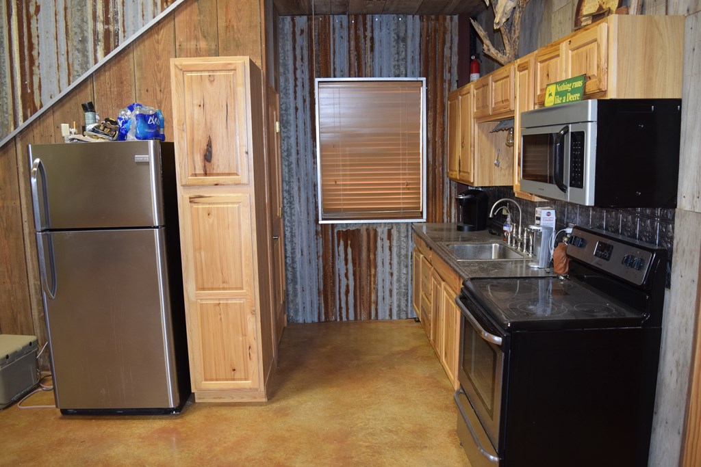 County Rd 243, Westbrook, Texas image 15