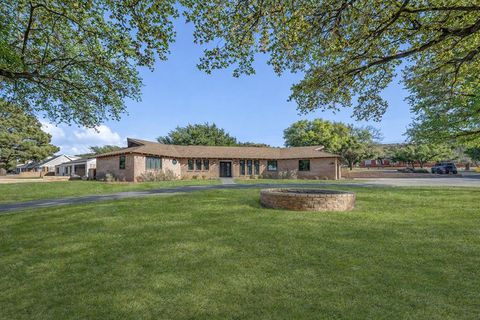 Homes For Sale - 700 Highland Dr<br/> Big Spring, TX 79720