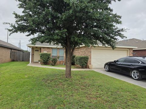 Homes For Rent - 5002 Blue Haven<br/> Midland, TX 79703