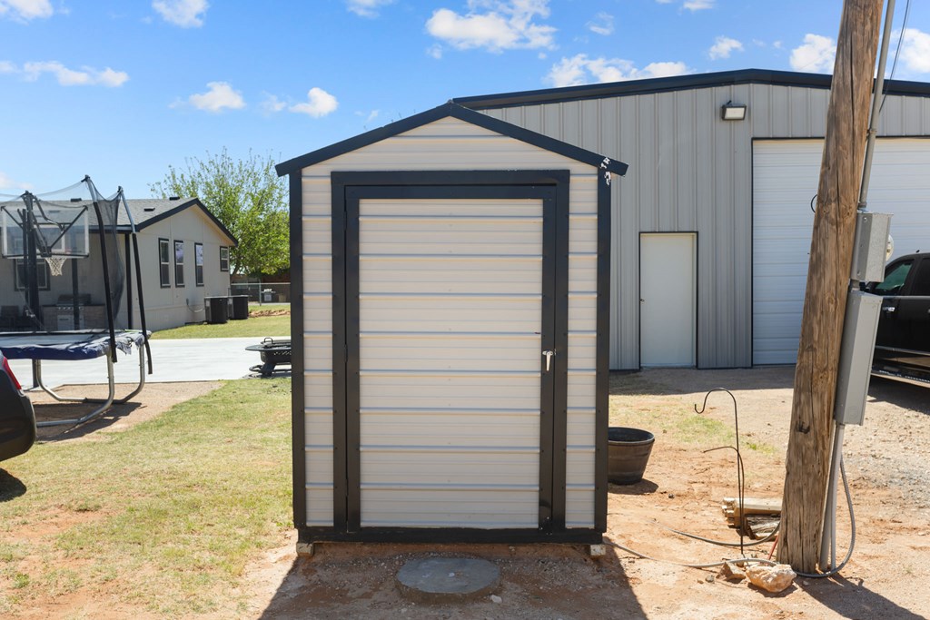 205 SE 1600, Andrews, Texas image 49