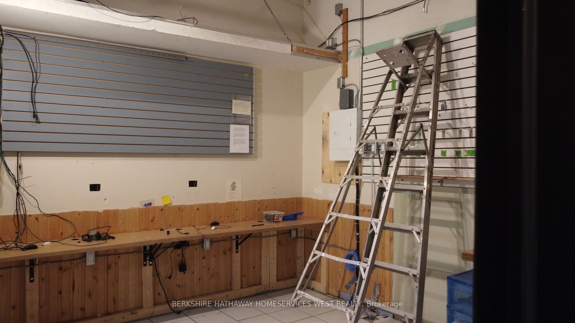 St. Catharines, ON L2R 4M5, Canada, ,2 BathroomsBathrooms,Residential,Active,70014