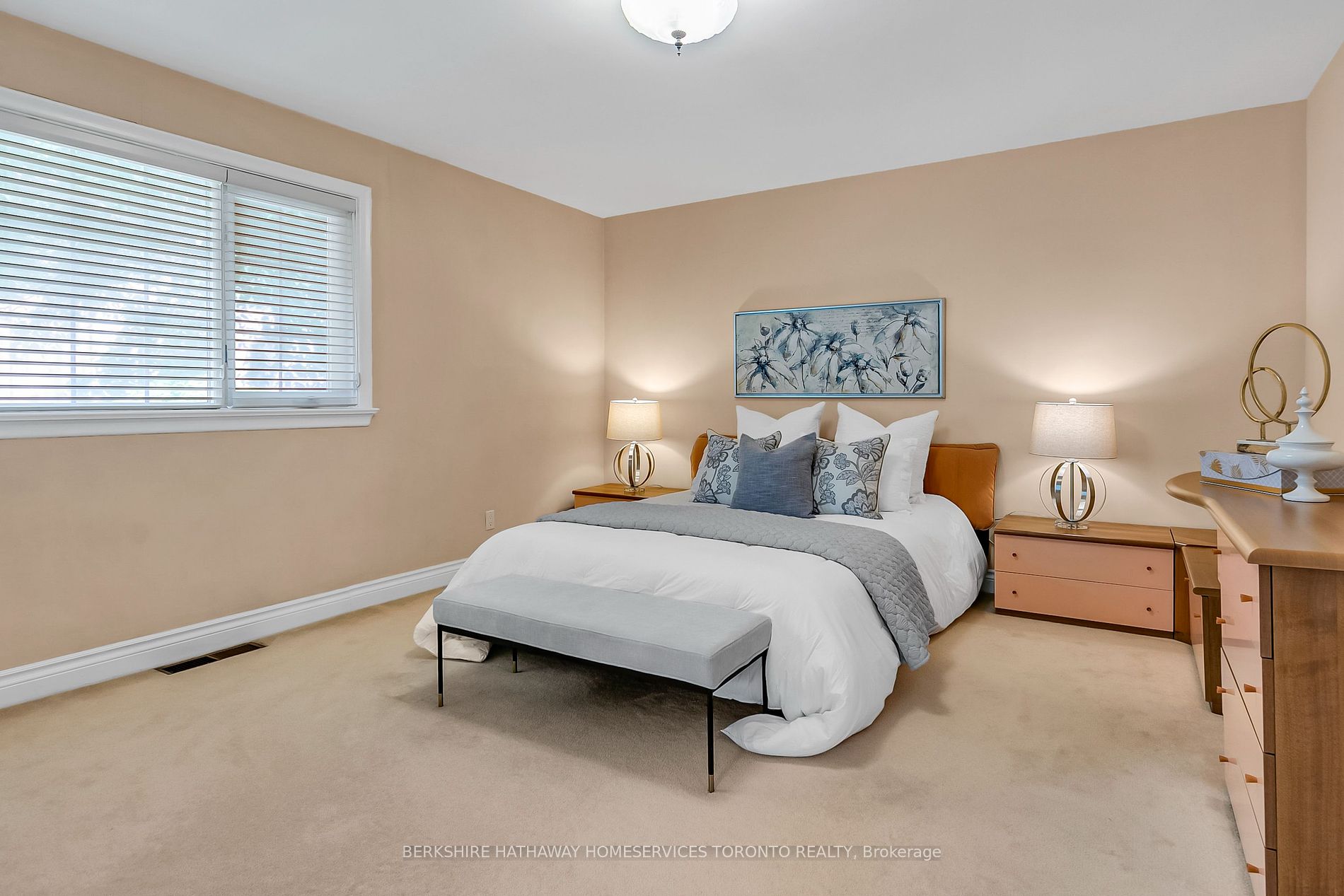 Toronto, ON M2K 1K8, Canada, 5 Bedrooms Bedrooms, ,3 BathroomsBathrooms,Residential,Active,45615