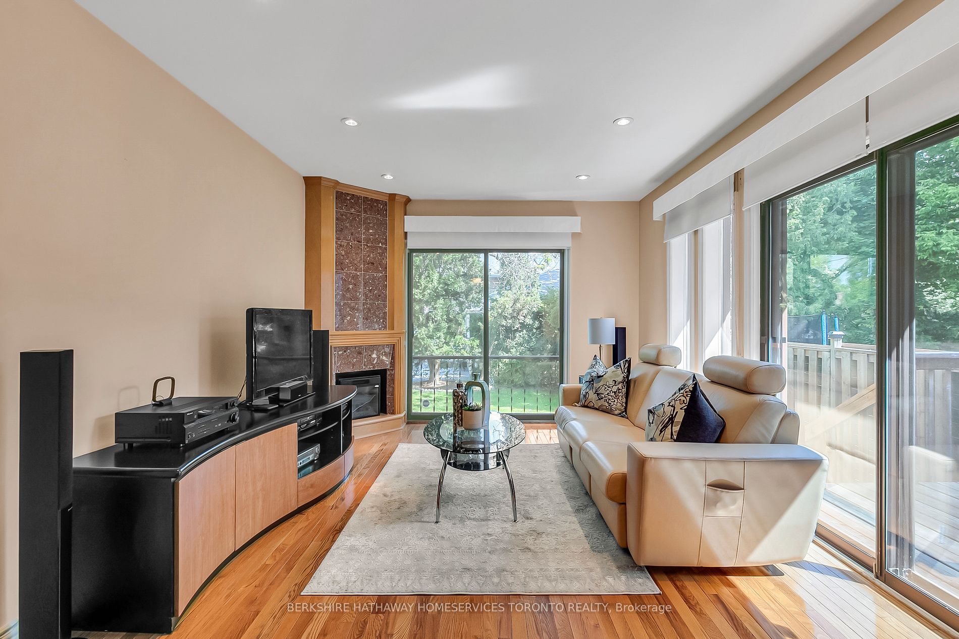 Toronto, ON M2K 1K8, Canada, 5 Bedrooms Bedrooms, ,3 BathroomsBathrooms,Residential,Active,45615