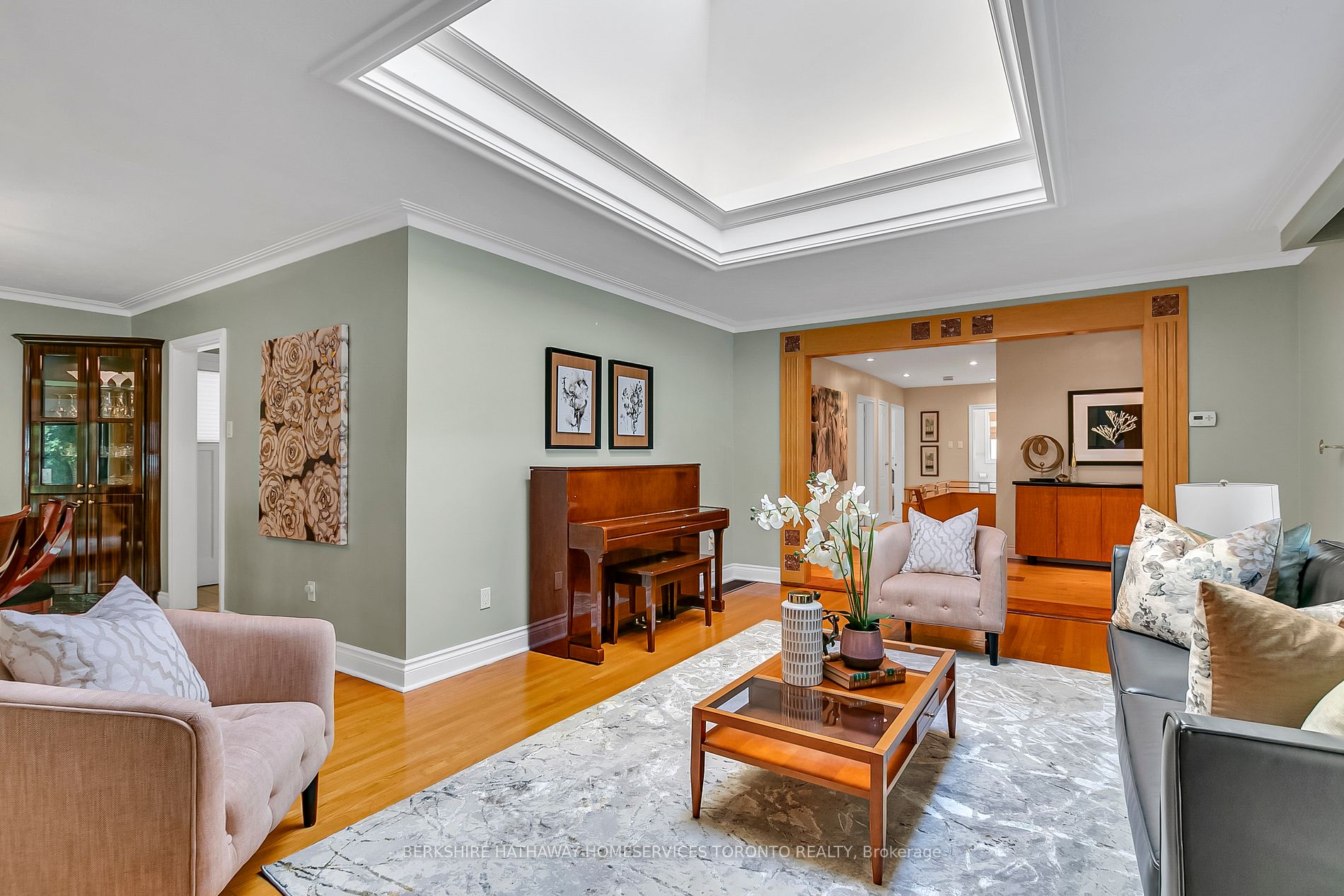 Toronto, ON M2K 1K8, Canada, 5 Bedrooms Bedrooms, ,3 BathroomsBathrooms,Residential,Active,45615