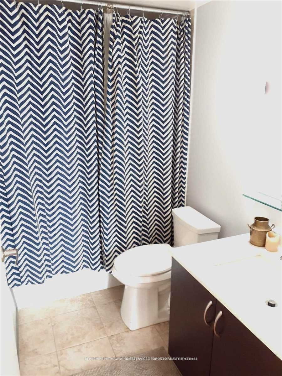 Toronto, ON M5A 1P9, Canada, 2 Bedrooms Bedrooms, ,2 BathroomsBathrooms,Residential,Active,41005