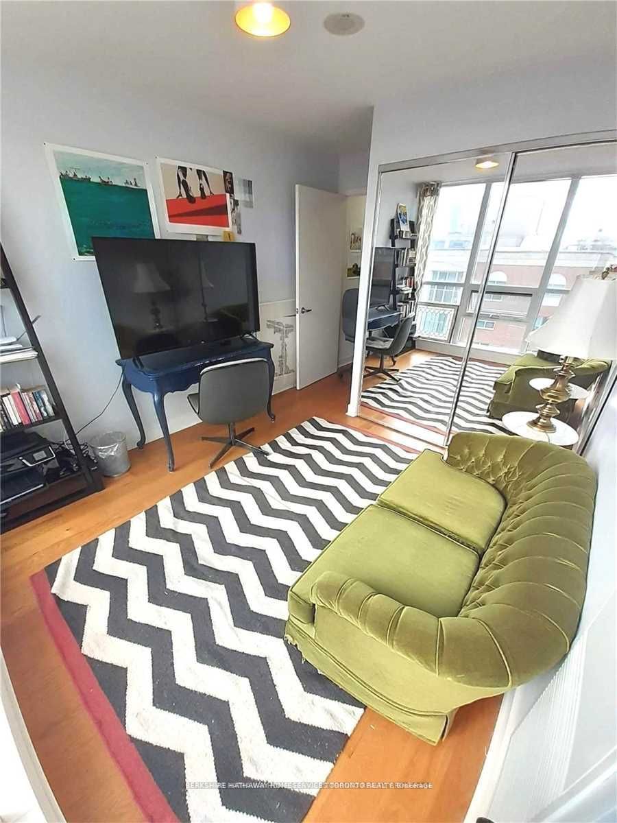 Toronto, ON M5A 1P9, Canada, 2 Bedrooms Bedrooms, ,2 BathroomsBathrooms,Residential,Active,41005