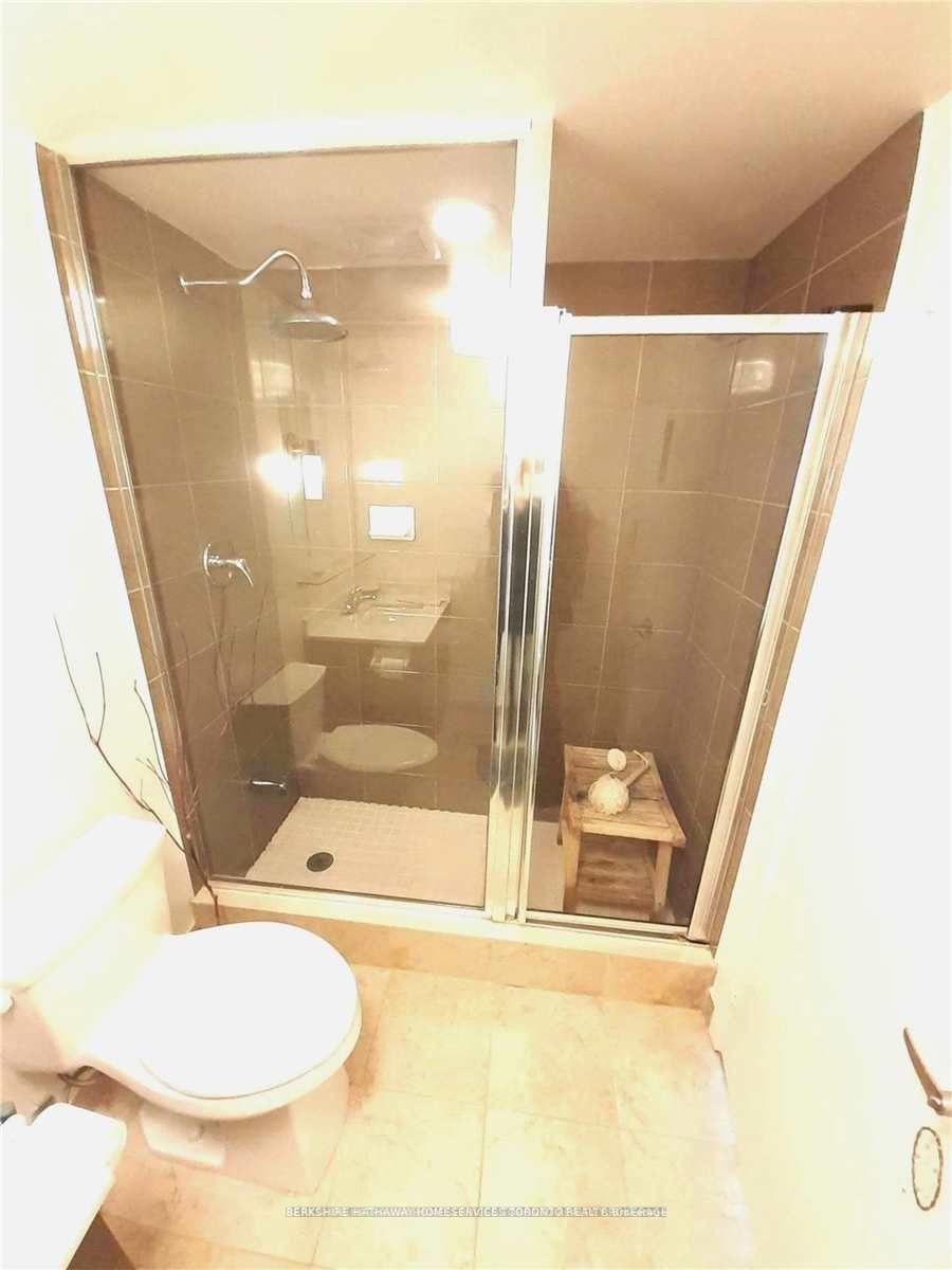 Toronto, ON M5A 1P9, Canada, 2 Bedrooms Bedrooms, ,2 BathroomsBathrooms,Residential,Active,41005