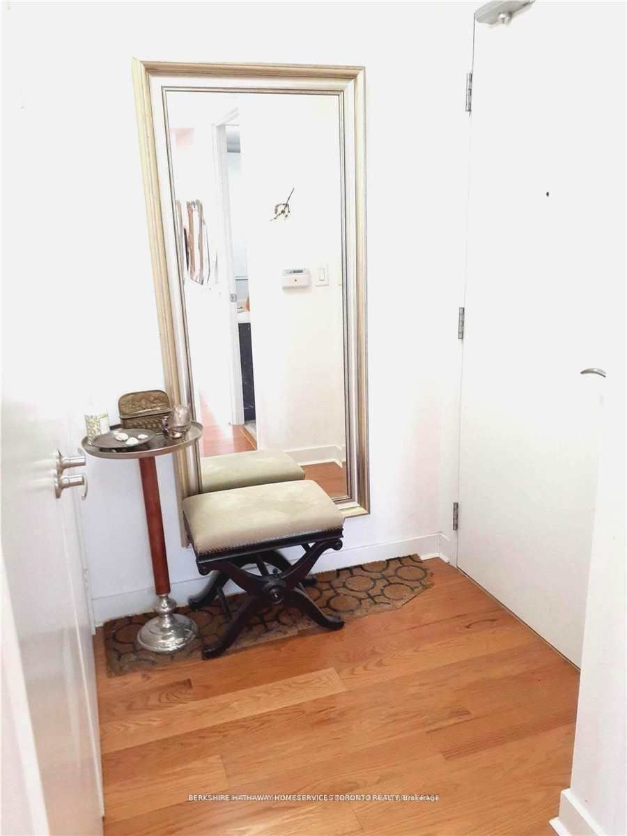 Toronto, ON M5A 1P9, Canada, 2 Bedrooms Bedrooms, ,2 BathroomsBathrooms,Residential,Active,41005