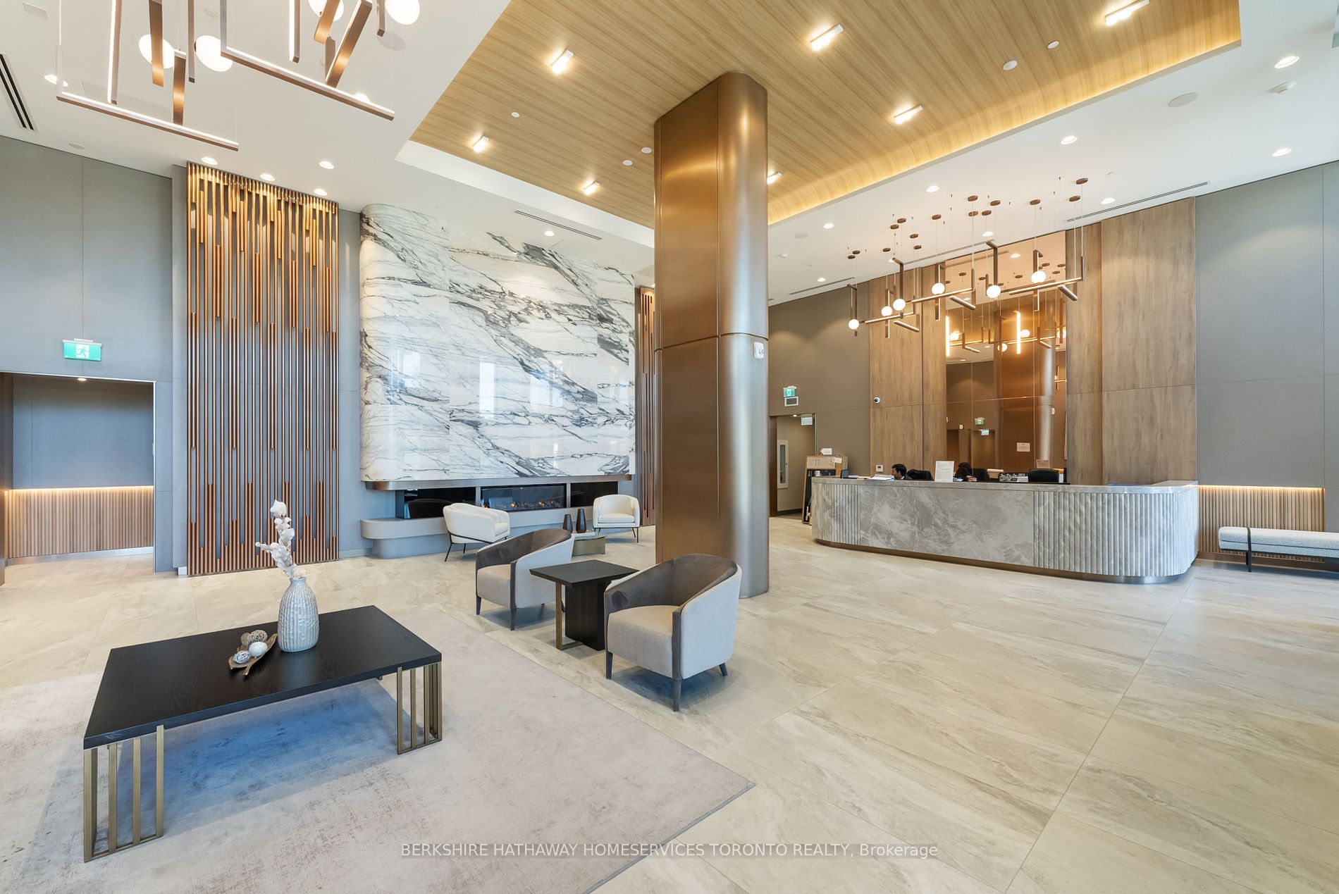 Toronto, ON M3K 0E4, Canada, 2 Bedrooms Bedrooms, ,2 BathroomsBathrooms,Residential,Active,37950