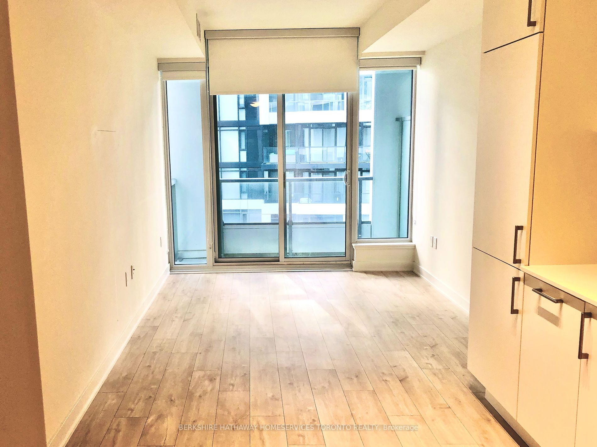 Toronto, ON M5V 1C1, Canada, ,1 BathroomBathrooms,Residential,Active,36625