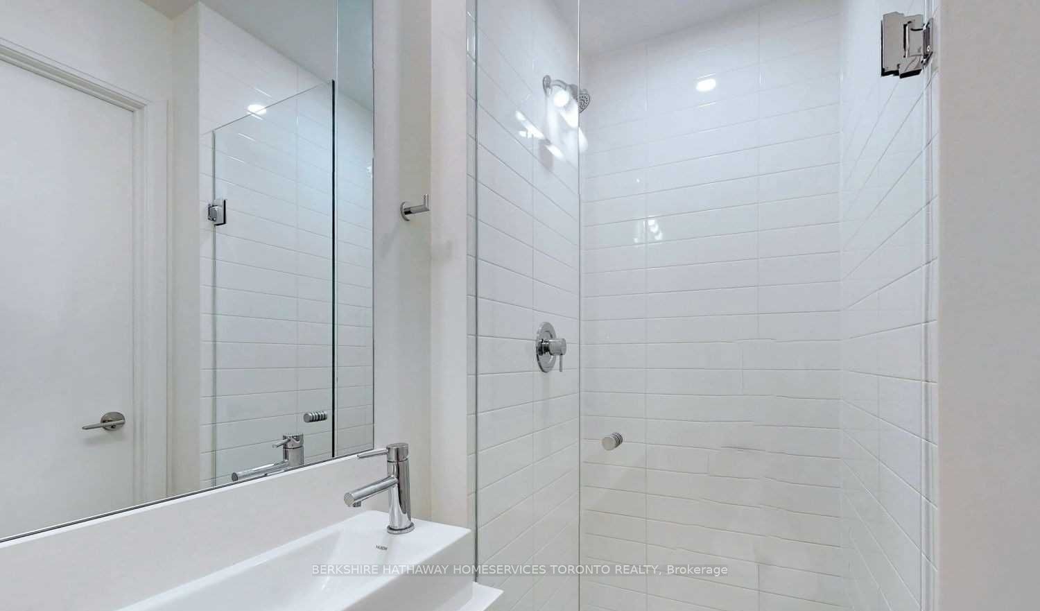 Toronto, ON M5V 1C1, Canada, ,1 BathroomBathrooms,Residential,Active,36625