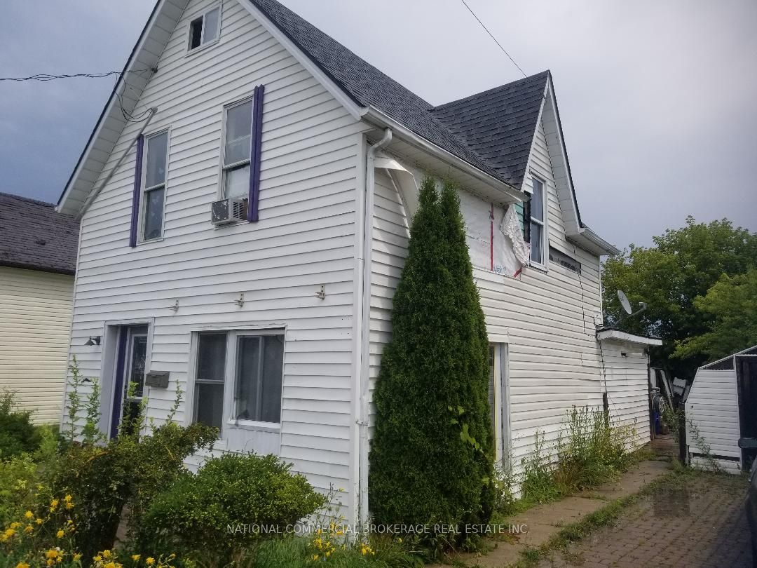 Photo 1 of 4 — 409 Murray Street, Chatham-Kent, ON N8A 1V5