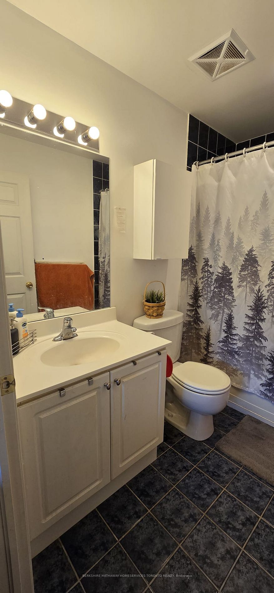 Vaughan, ON L4J 9K4, Canada, 2 Bedrooms Bedrooms, ,2 BathroomsBathrooms,Residential,Active,37418