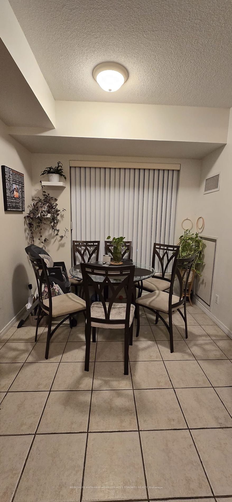 Vaughan, ON L4J 9K4, Canada, 2 Bedrooms Bedrooms, ,2 BathroomsBathrooms,Residential,Active,37418